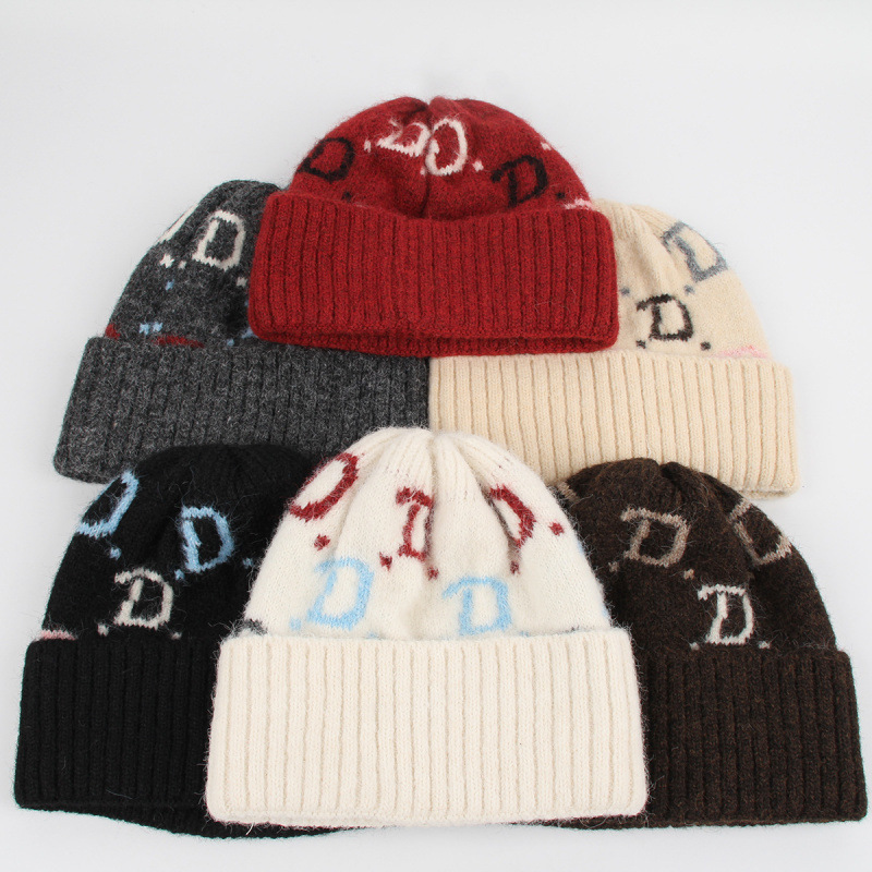 قبعة بيني منسوجة بنقشة الجاكار - مراجعة Beanie Cuffed Knit وسعره