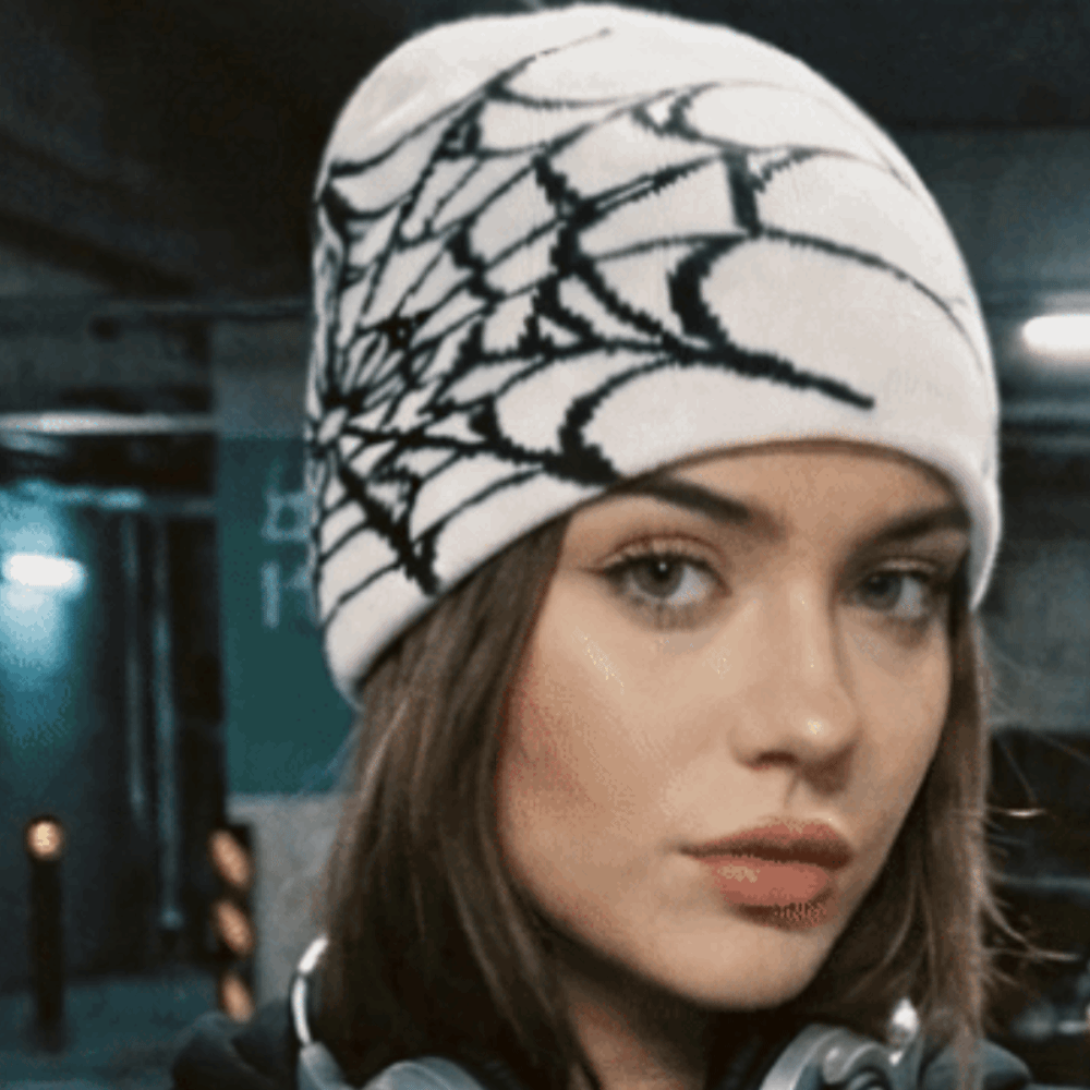قبعات بيني ناعمة بنمط شبكة الع - مراجعة Beanie Cuffed Knit وسعره